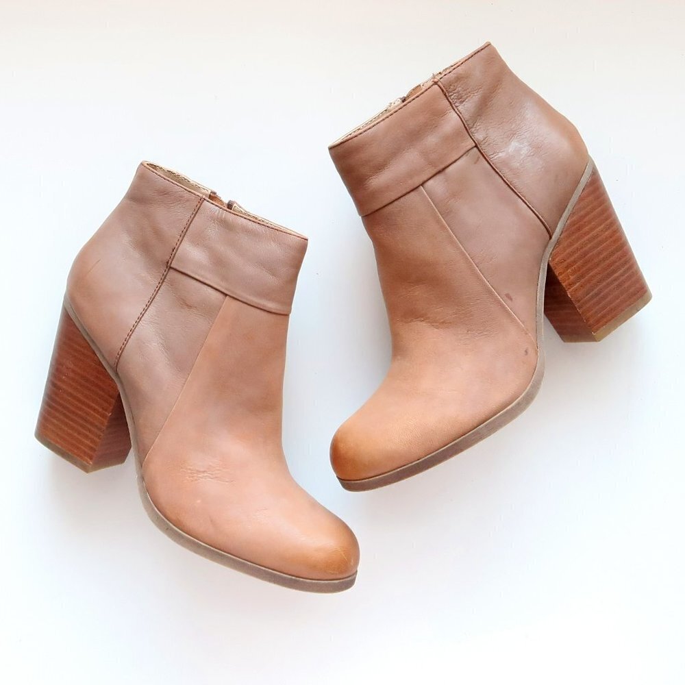 Reaction Kenneth Cole Tan Leather Round Toe Block Heel Ankle Boots / Booties 8